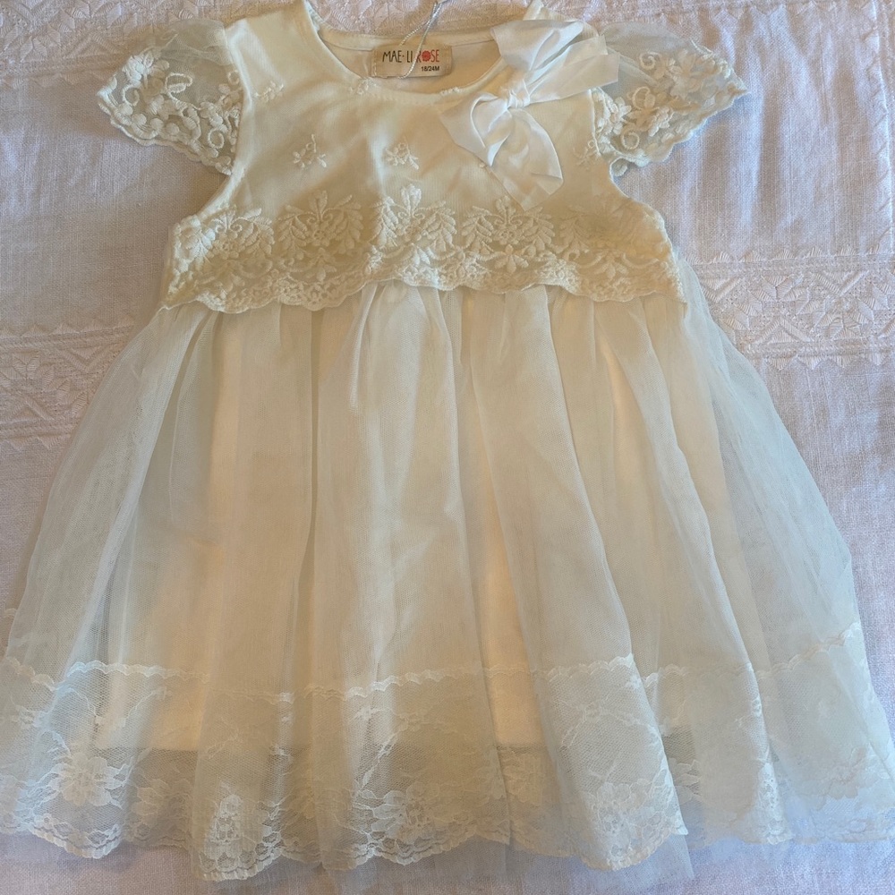 NWT Mae LI Rose cream colored dress